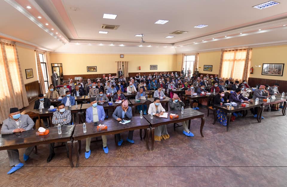 एमाले बैठक : गुटका भेलामा गए कारबाही गरिने, आत्मालोचनासहित फर्किन नेपाल समूहलाई निर्देशन
